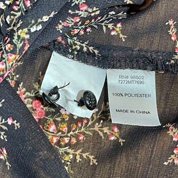 Charming Charlie | Black and Pink Floral Print Peasant Top | Large - Picture 9 of 9